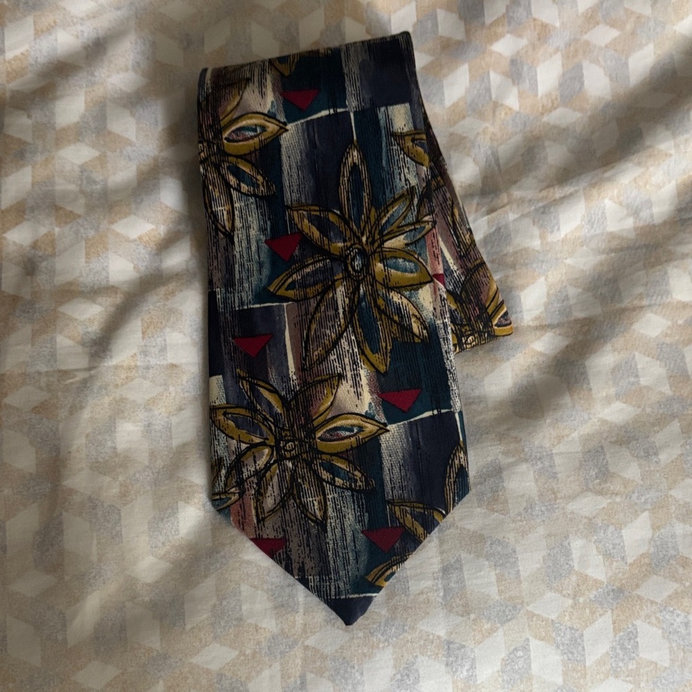 Omaggio Men's Artistic Blue and Red Tie